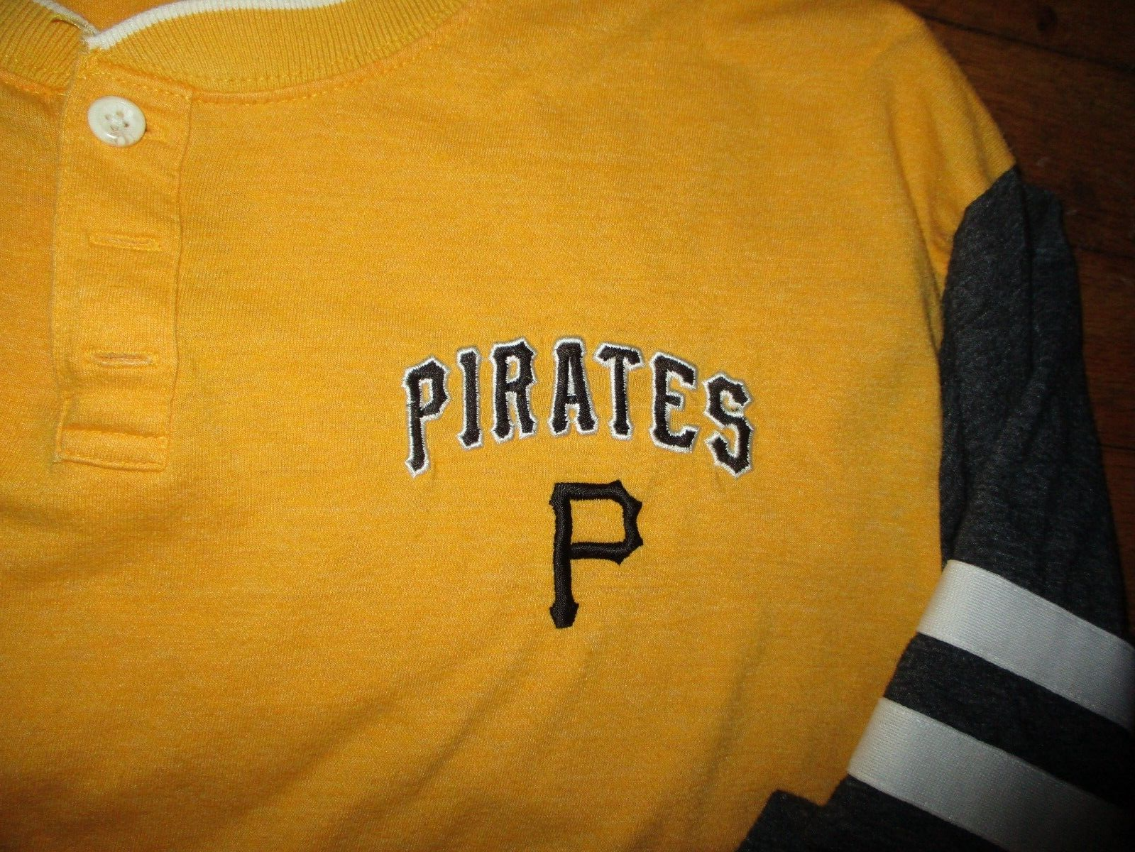 Yellow PITTSBURGH PIRATES 3/4 Sleeve 3 Button Tri Blend