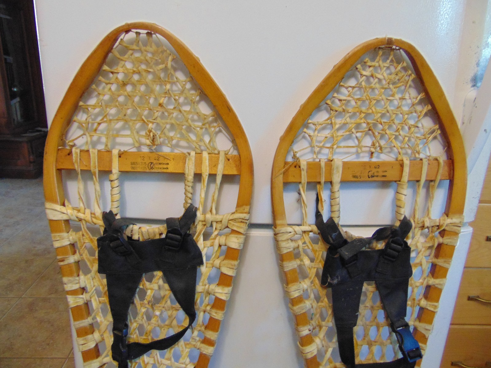 vintage     snowshoe       12  x  42   nice   /#  2132