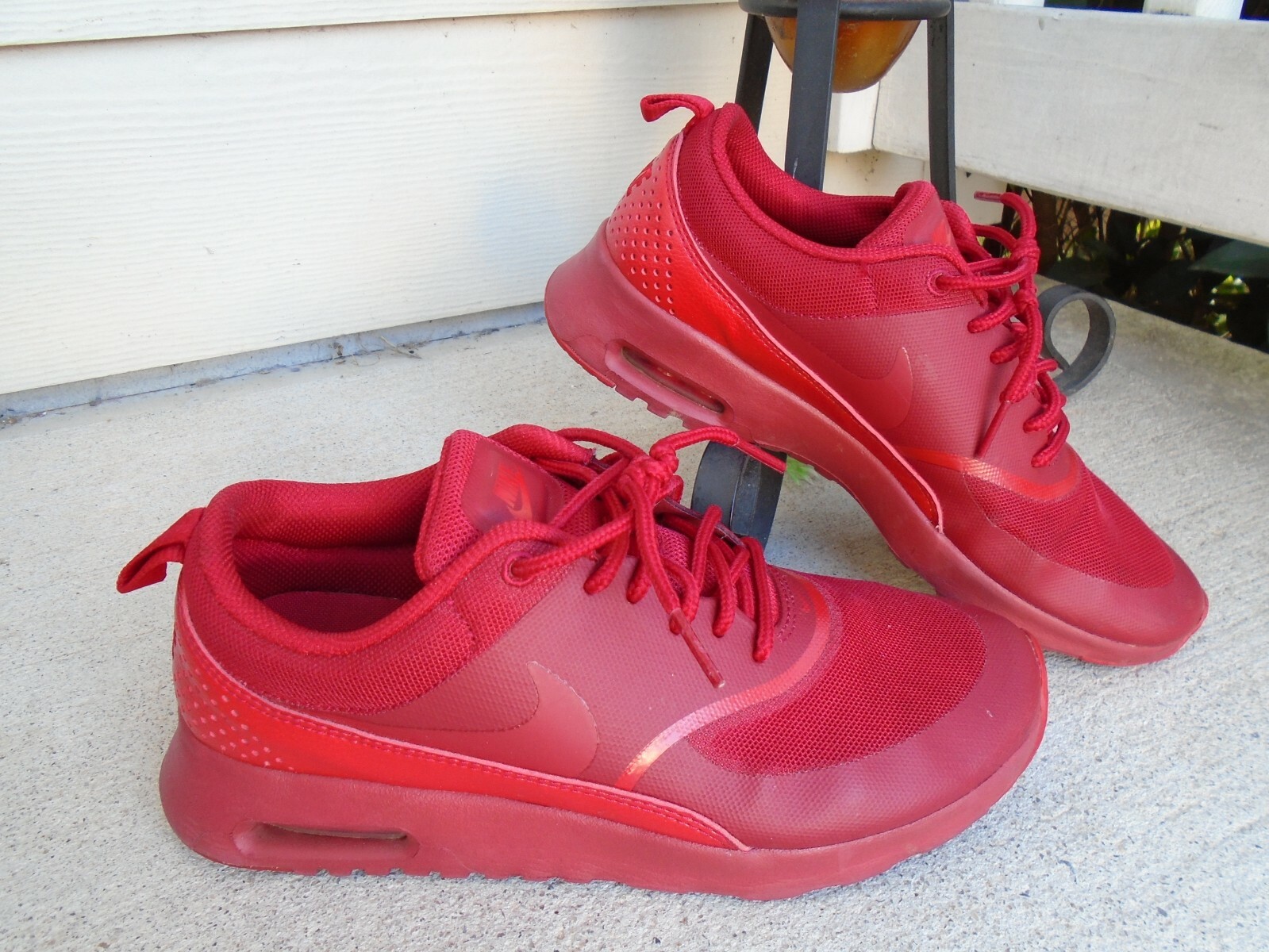 womens nike air max thea red