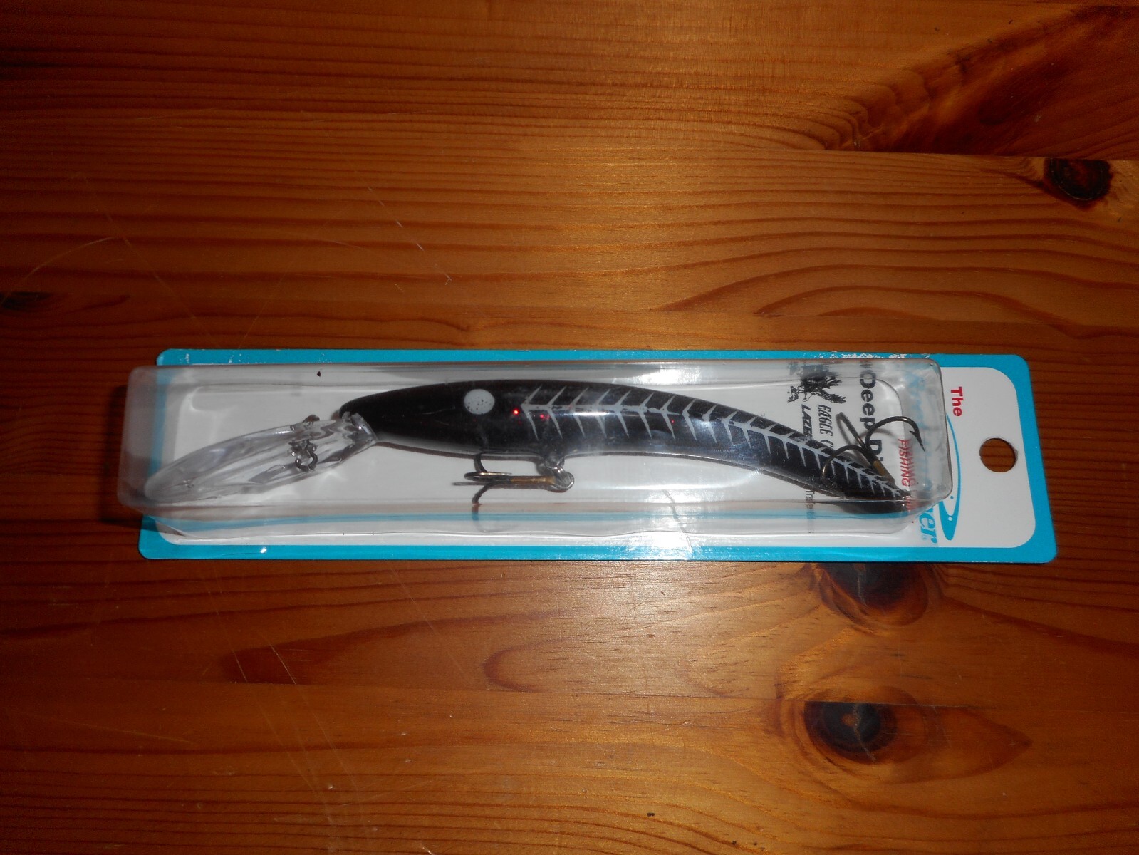 Reef Runner 800 Series Deep Diving Crankbait Tolling Lure - дайвер выбирает цвет