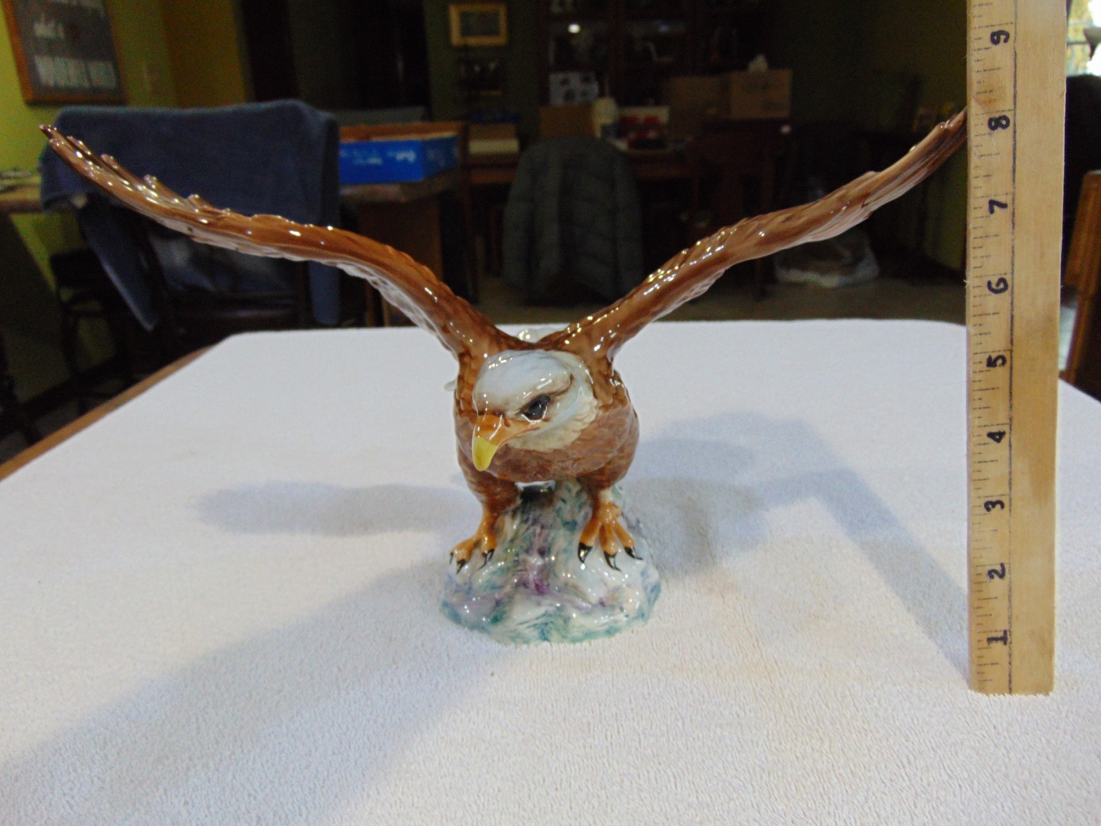 Beautiful Beswick Bald Eagle Figurine #1018