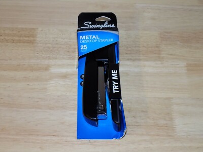 Swingline 747 Business Full Strip Black Metal Desktop Stapler 25-Sheet Capacity
