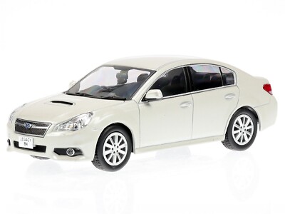 ミニカー SUBARU LEGACY B4 White 03650W Subaru Legacy B4 sedan 2013 white diecast model car 03650w