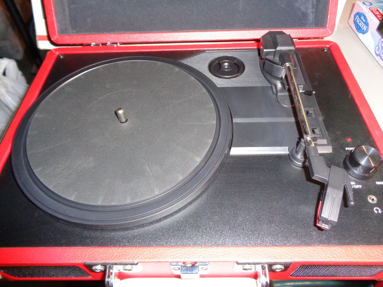 Portable Turntable Vinyl Record Player Red Crosley Crusier 3 Speed CR8005A-RE