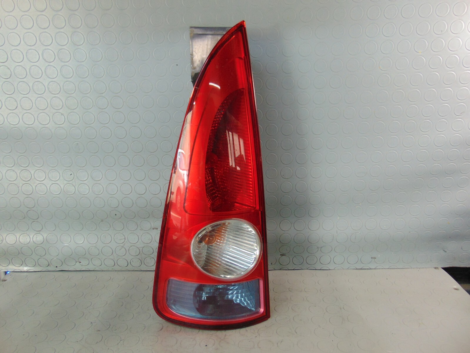 Fanale posteriore sinistro RENAULT ESPACE IV 2012 8200027153