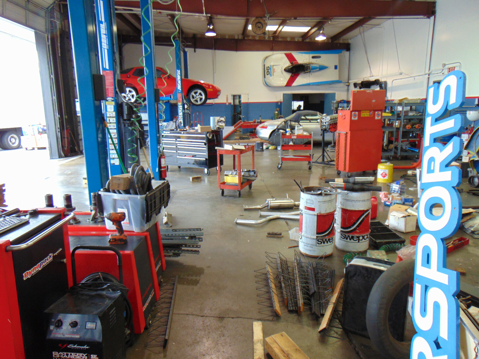 Bosch Service Center Sign - Plastic - 4'x4'