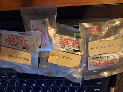 MOTT 5000533-CLS100 HIGH PURITY FLOW RESTRICTOR, N2- 30 PSI, 30 SLM Lot of 4