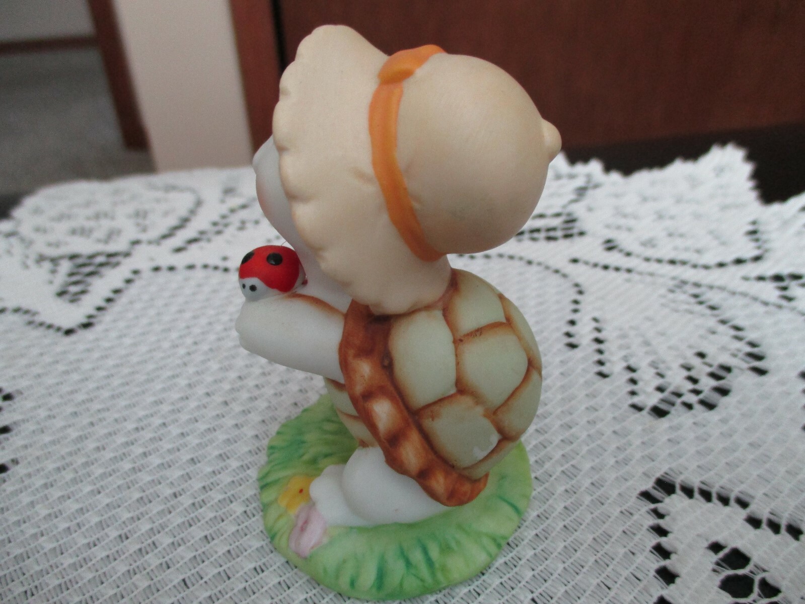 Homco Turtle Holding Lady Bug, #8877