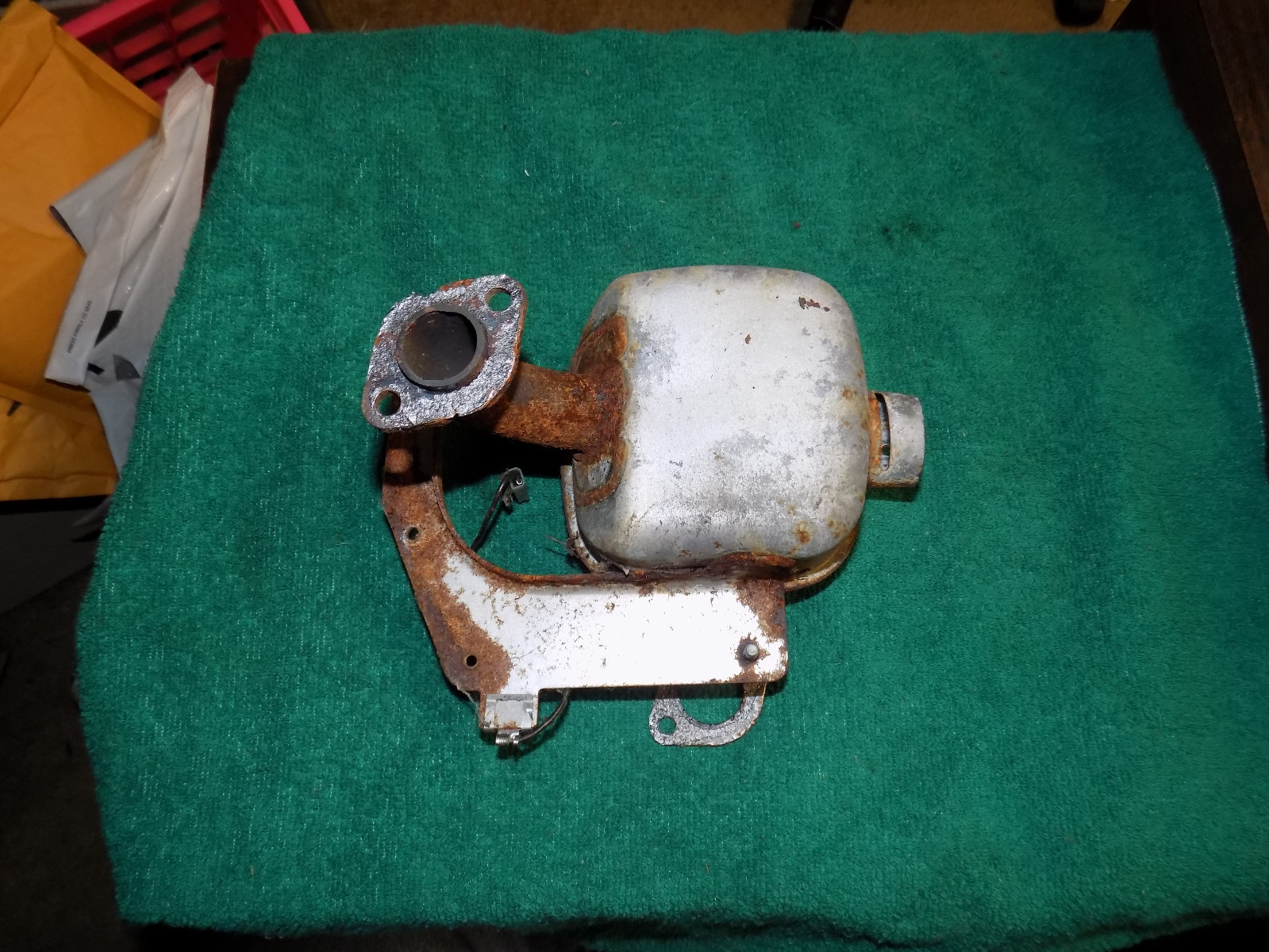 Craftsman 7.5HP 536.881750 Briggs & Stratton Snowblower Muffler