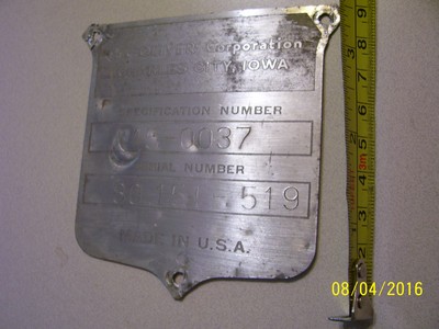 VINTAGE OLIVER  550 GAS TRACTOR -SERIAL # PLATE -1959