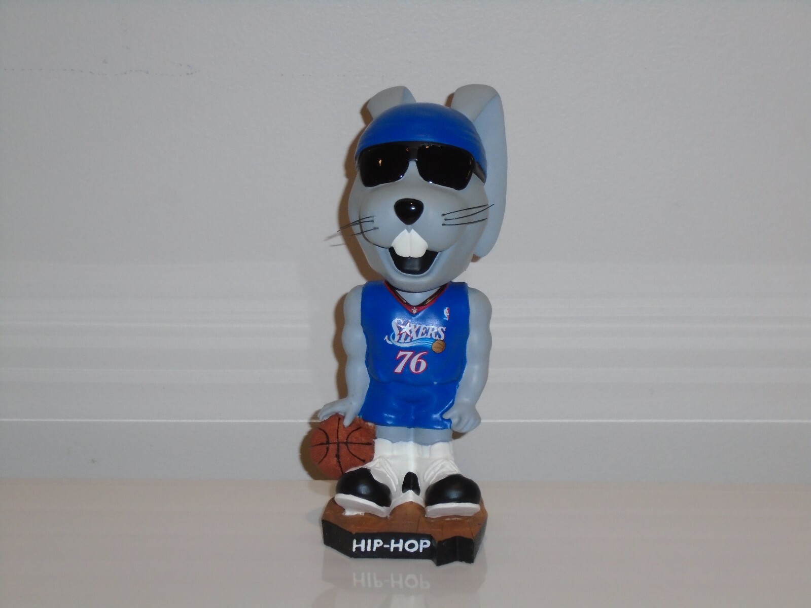 HIP HOP Philadelphia 76ers Mascot Bobblehead 2006 NBA Knucklehead