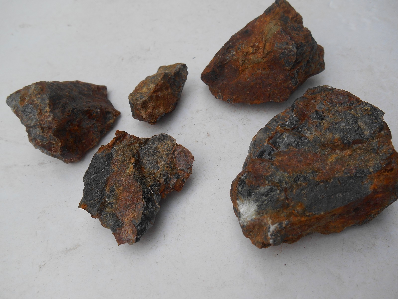 GOLD PACKAGE DEAL= 2 LBS Gold Pay Dirt +PLUS+ The Chunks of Gold Ore Shown PC146