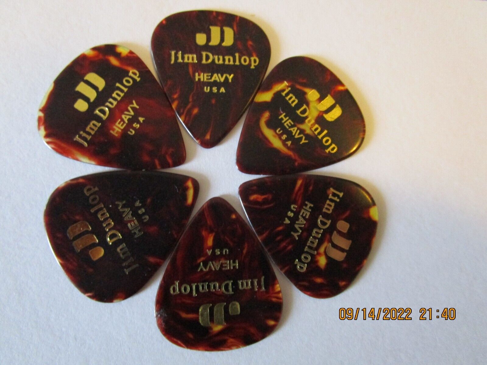 6 Pack Dunlop Celluloid Classic Shell Guitar Picks Heavy #203 6 Pack Dunlop Celluloid Classic Shell Guitar Picks Heavy #203