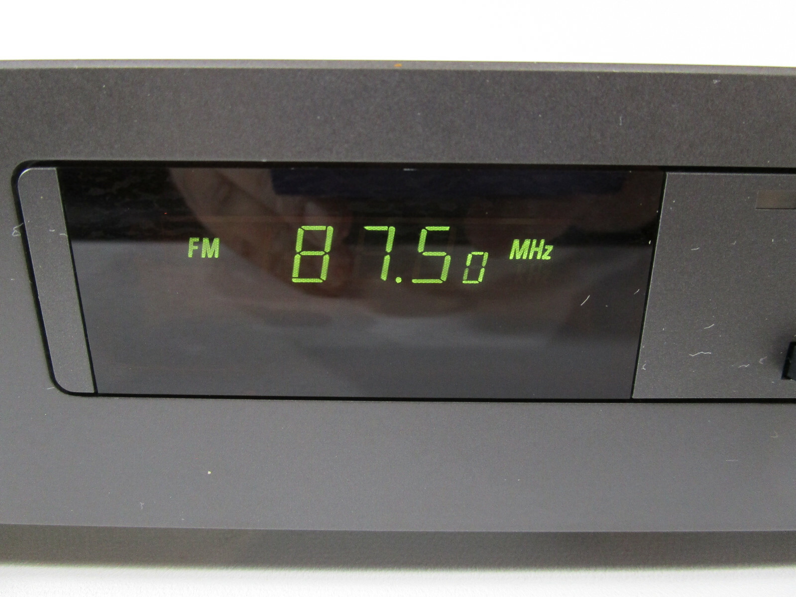 NAD 4155 AM/FM STEREO TUNER Nice condition