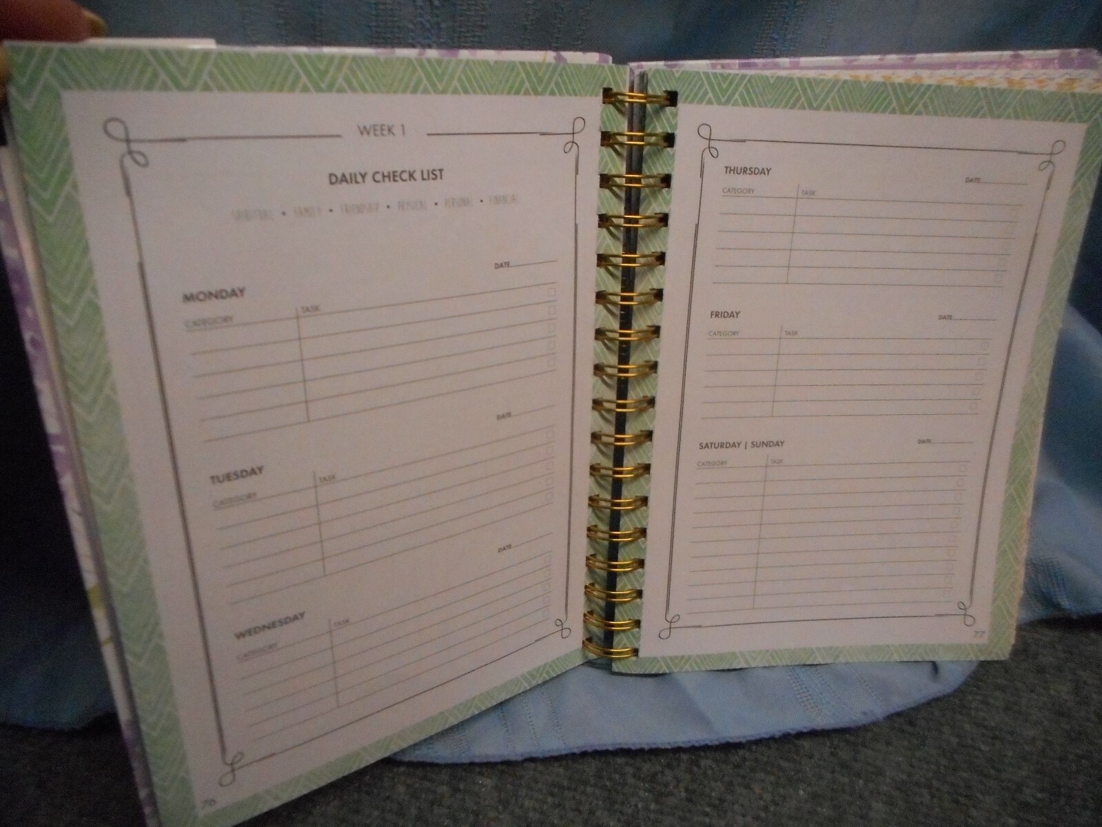 UNDATED DELUXE LIFE PLANNER Notebook Organizer Calendar Office Supplies