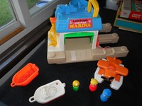 little people floating marina