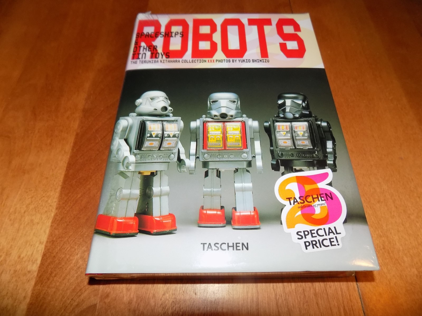 ROBOTS SPACESHIPS & OTHER TIN TOYS Antique Metal Space Rare ROBOTS SPACESHIPS & OTHER TIN TOYS Antique Metal Space Rare