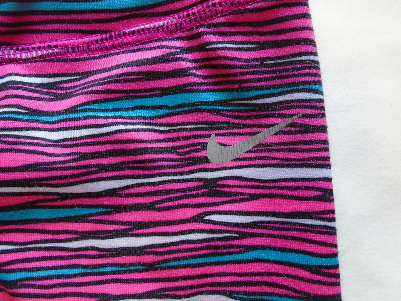 Youth Girls size 4 NIKE Dri -Fit Pink Design Athletic Pants