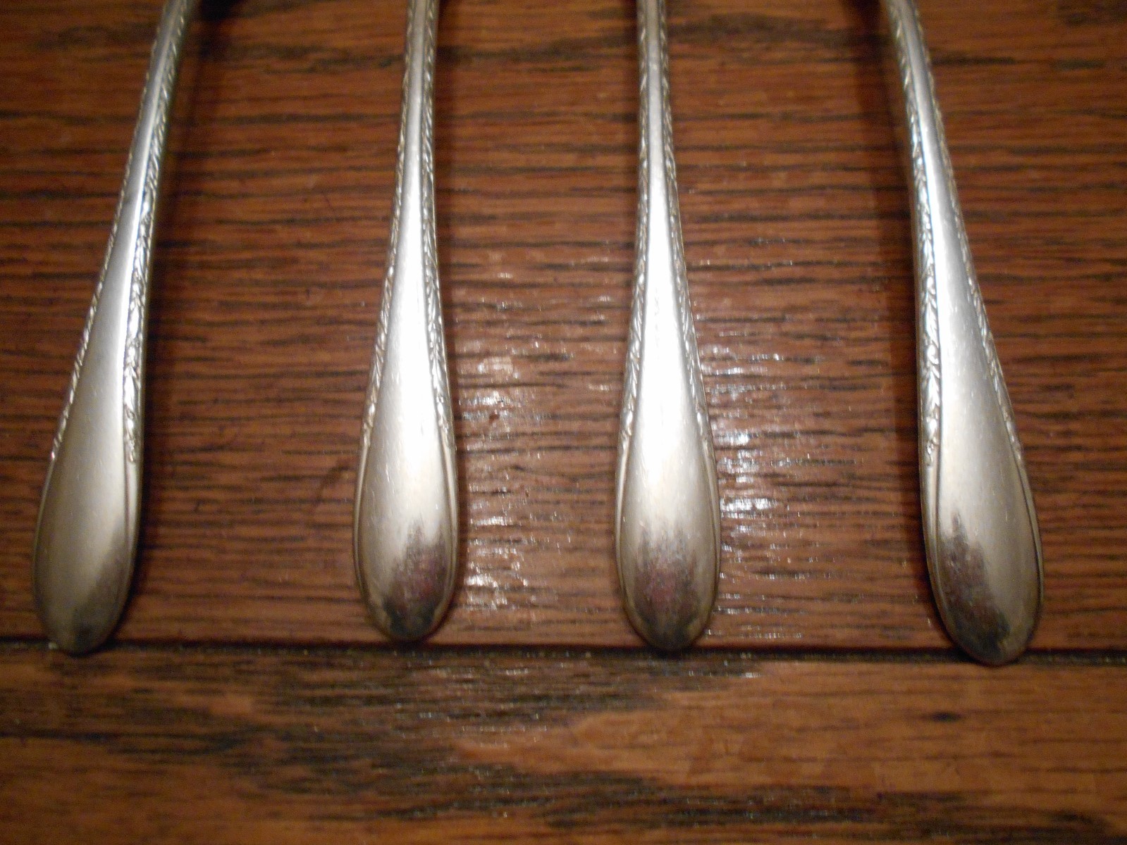 4 Gorham Plate 1940 INVITATION Pattern Salad or Dessert Forks Silverplate 835