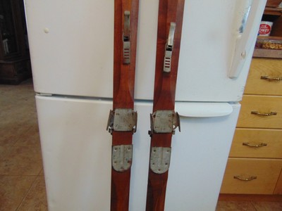 vintage   wooden skis 59   