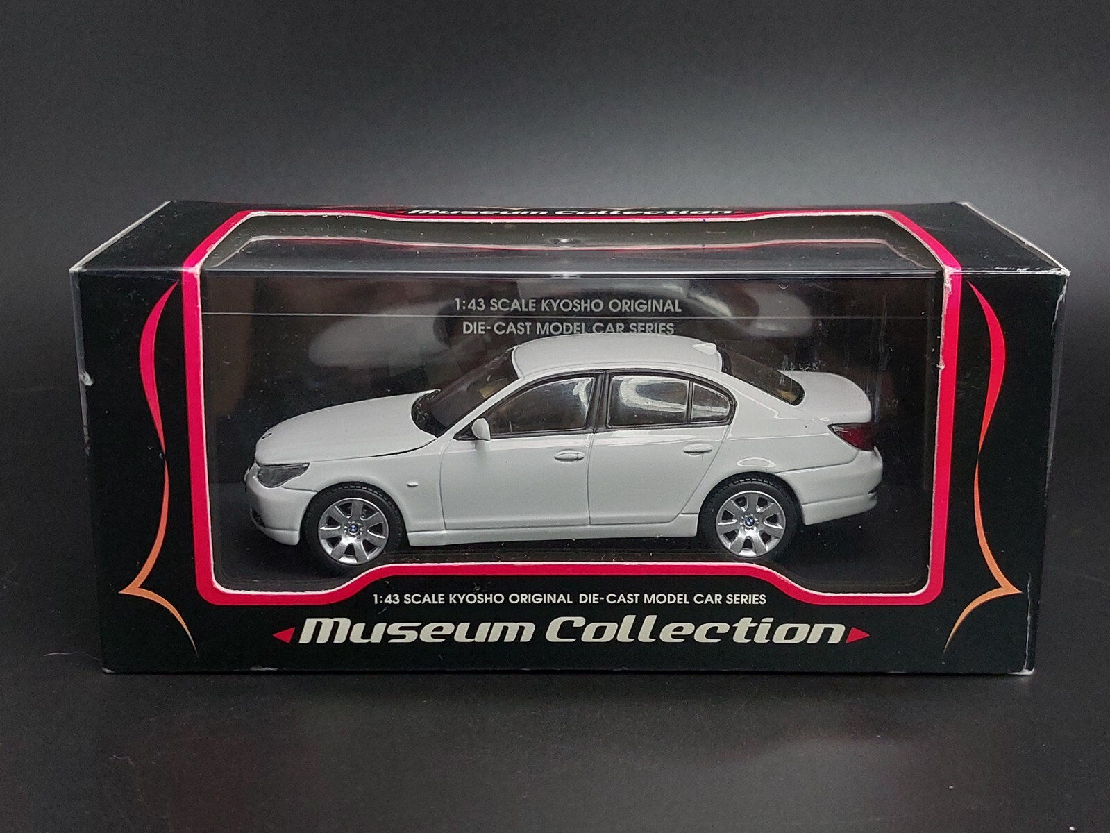 オートアート 1/43 BMW M535i ホワイト BMW M535i (e12) White 1:43 S1579 SPARK diecast model car