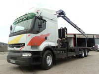 2001 Y Renault Premium 420 DCI High Roof 6 X 2 rear lift beavertail ,,drawbar 
