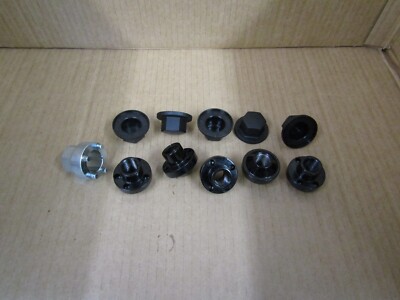Steel Wheel Locking Wheel Nut Set With Caps Land Rover Defender / Discovery 1