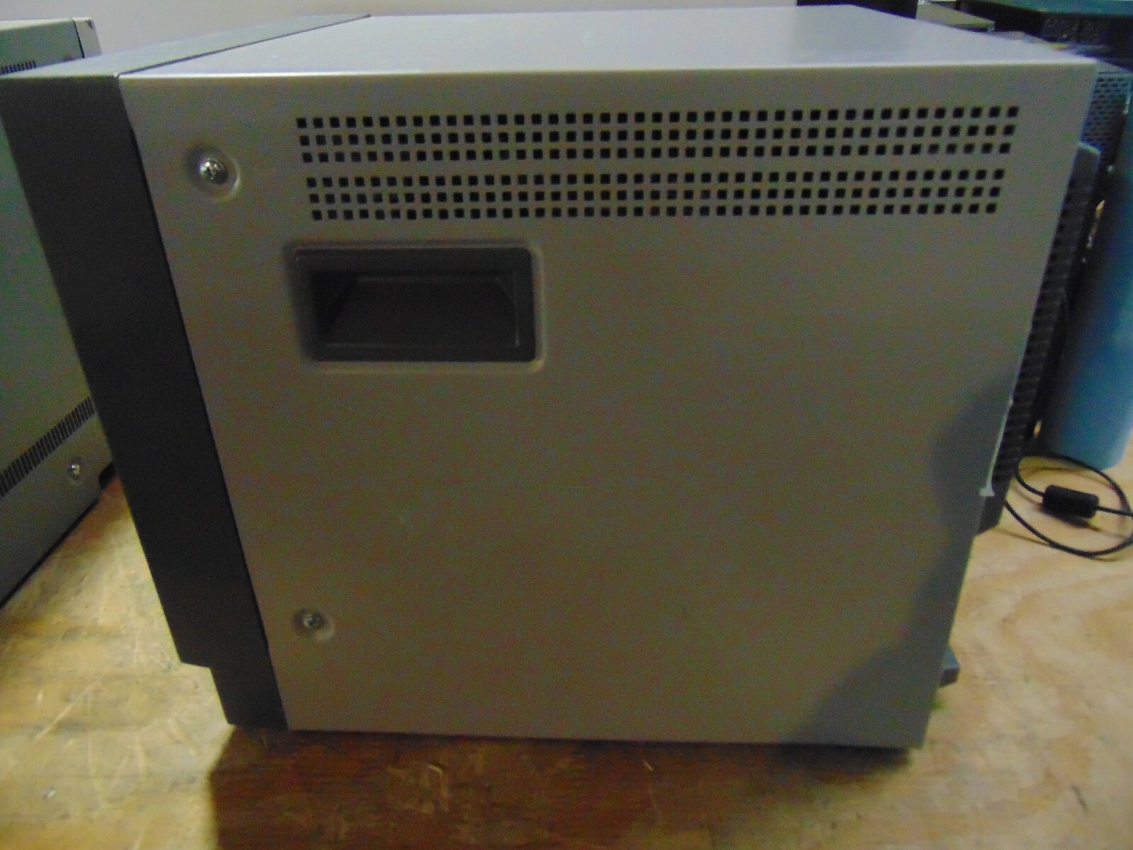 Sony PVM-14N5U Trinitron Color Video Monitor