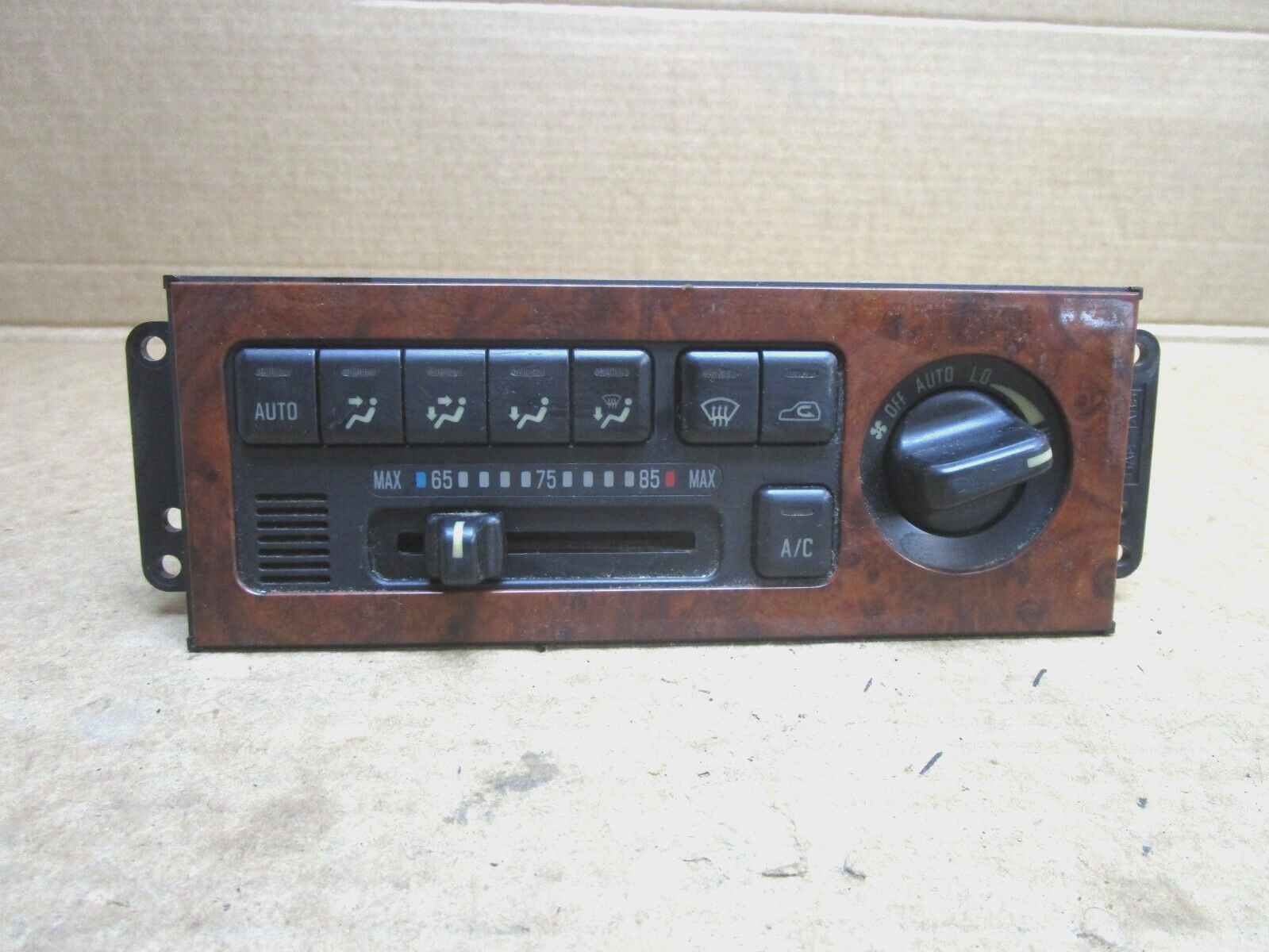 日経エレクトロニクス 1999年1月～2002年12月 4年分セット 2000-2002 Isuzu Trooper Temperature Climate Control A/C