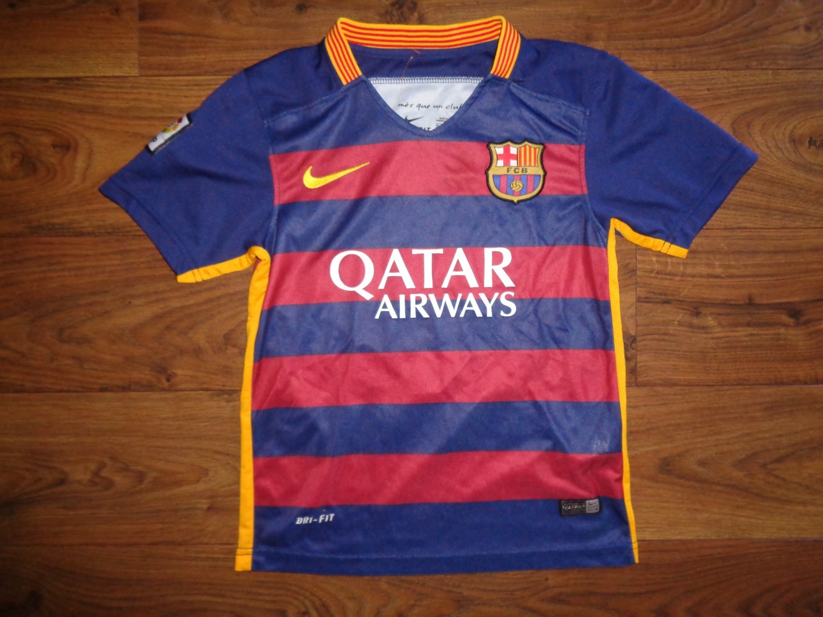 NICE Nike Barcelona FCB Luis Suarez Youth Soccer Jersey 2015 Youth Small S