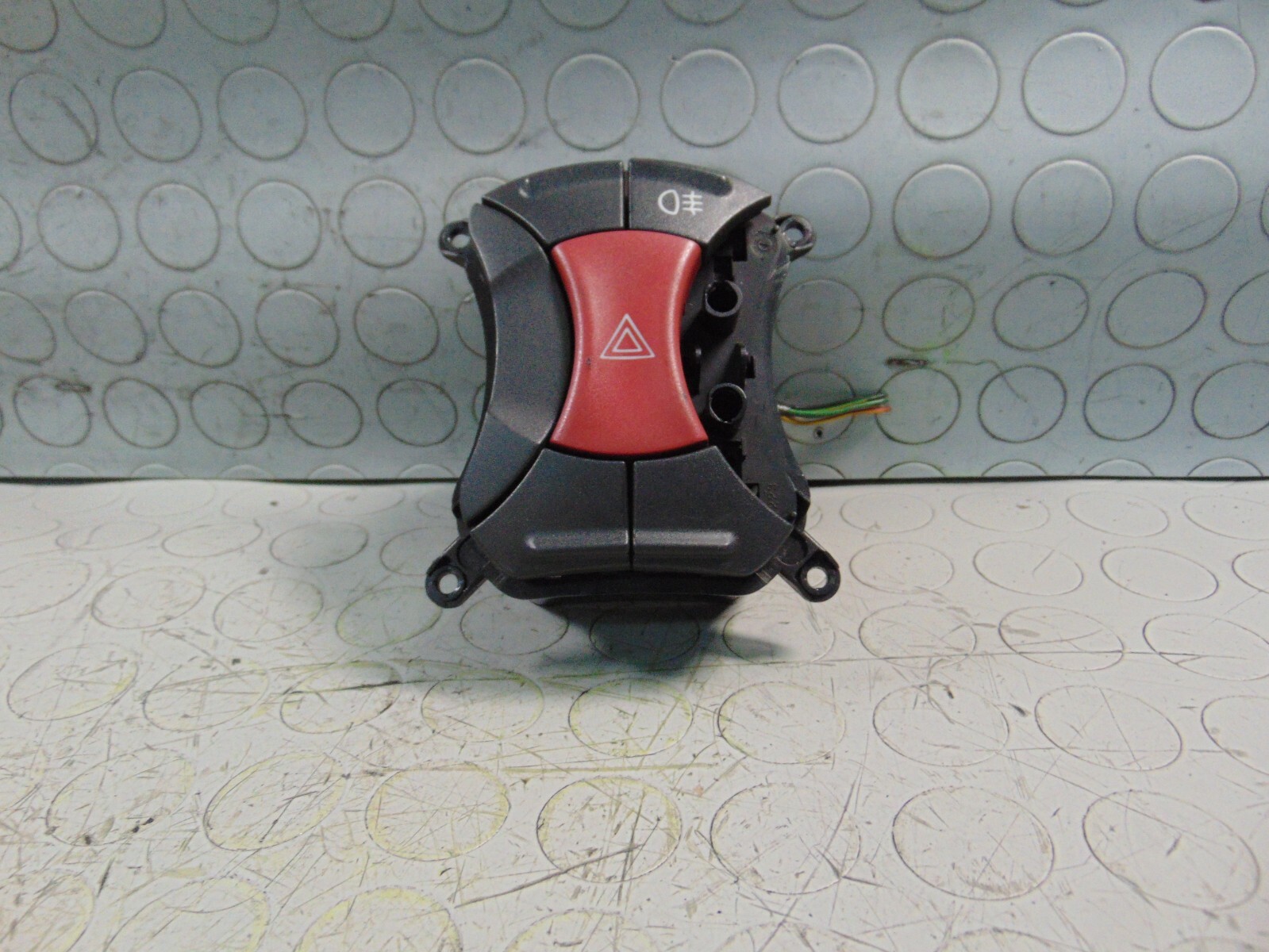 Pulsantiera comando luci emergenza FIAT DOBLO' 2008 7354198610E