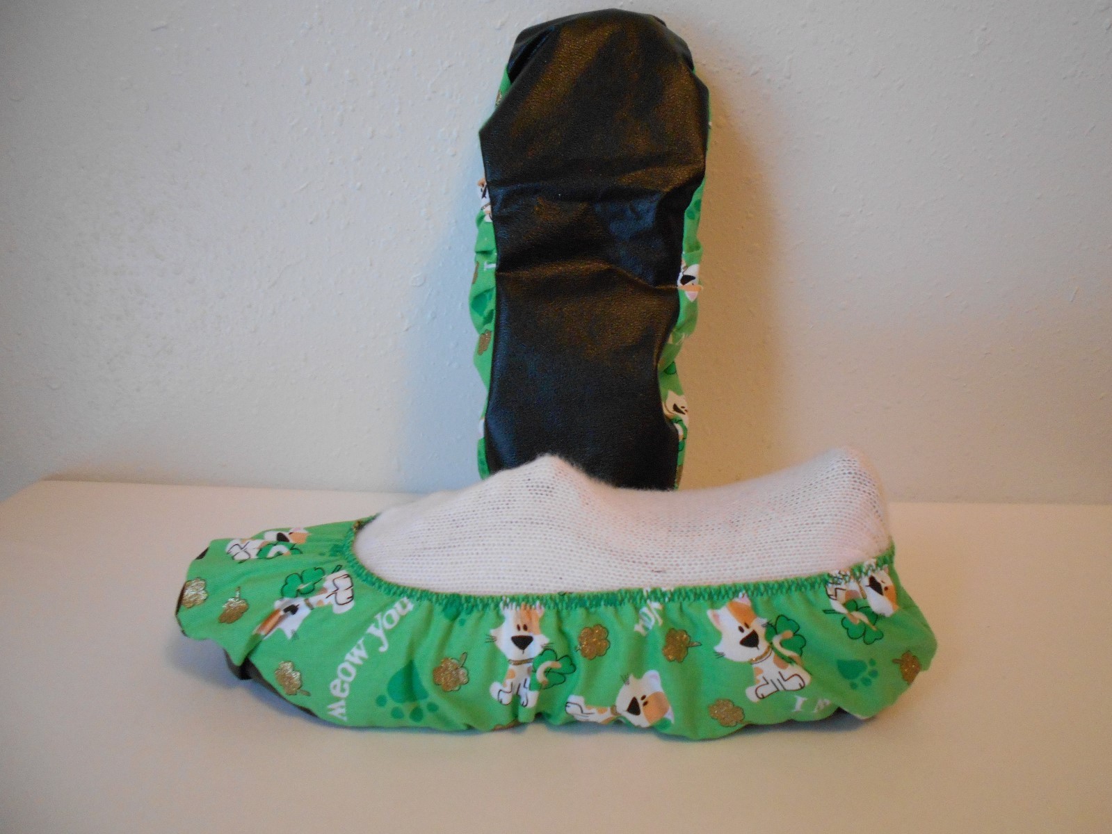 Bowling Shoe Covers Womens Sizes 6-10.0 Cats With Lucky Four Leaf Clover Green