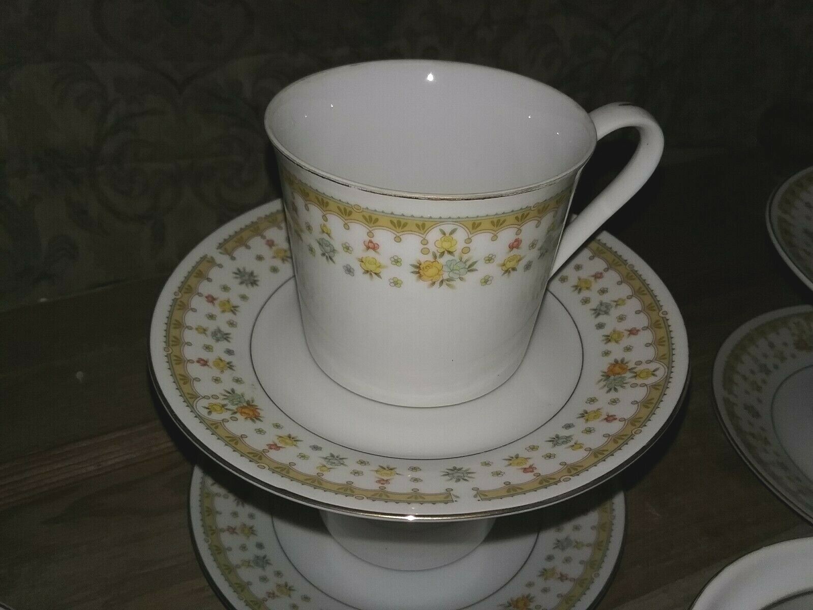 (6) Vintage Garden Bouquet Cups & Saucers w/Creamer & Sugar Dishes