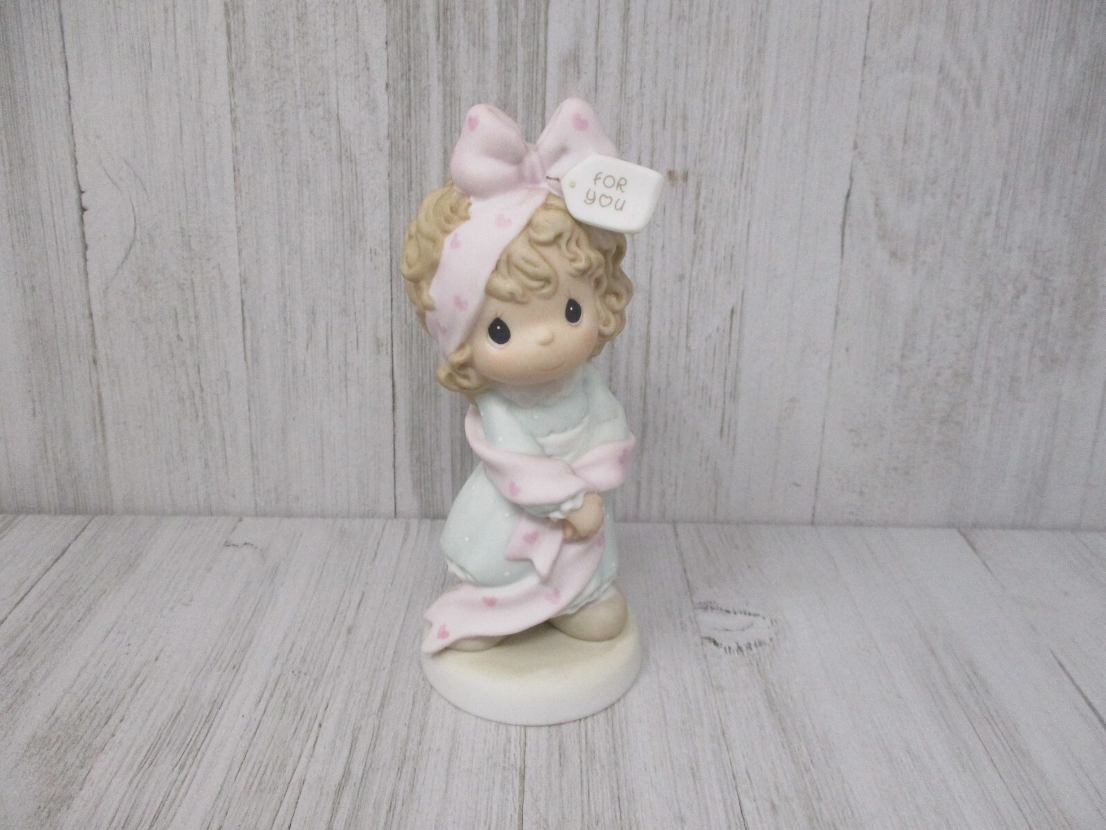 Vintage 1998 Precious Moments Figurine What Better to Give