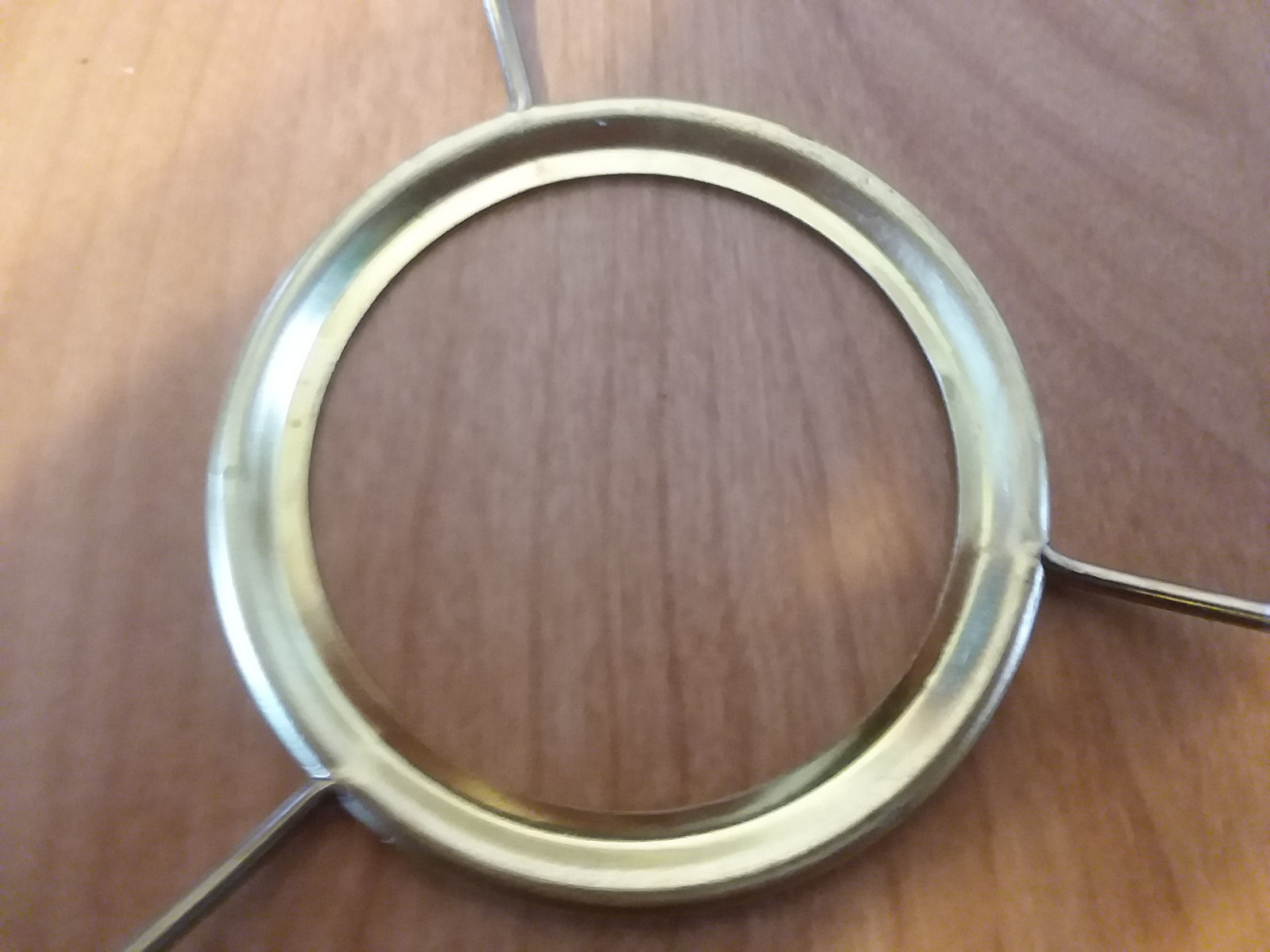 BRASS PLATED TRIPOD SPIDER 10