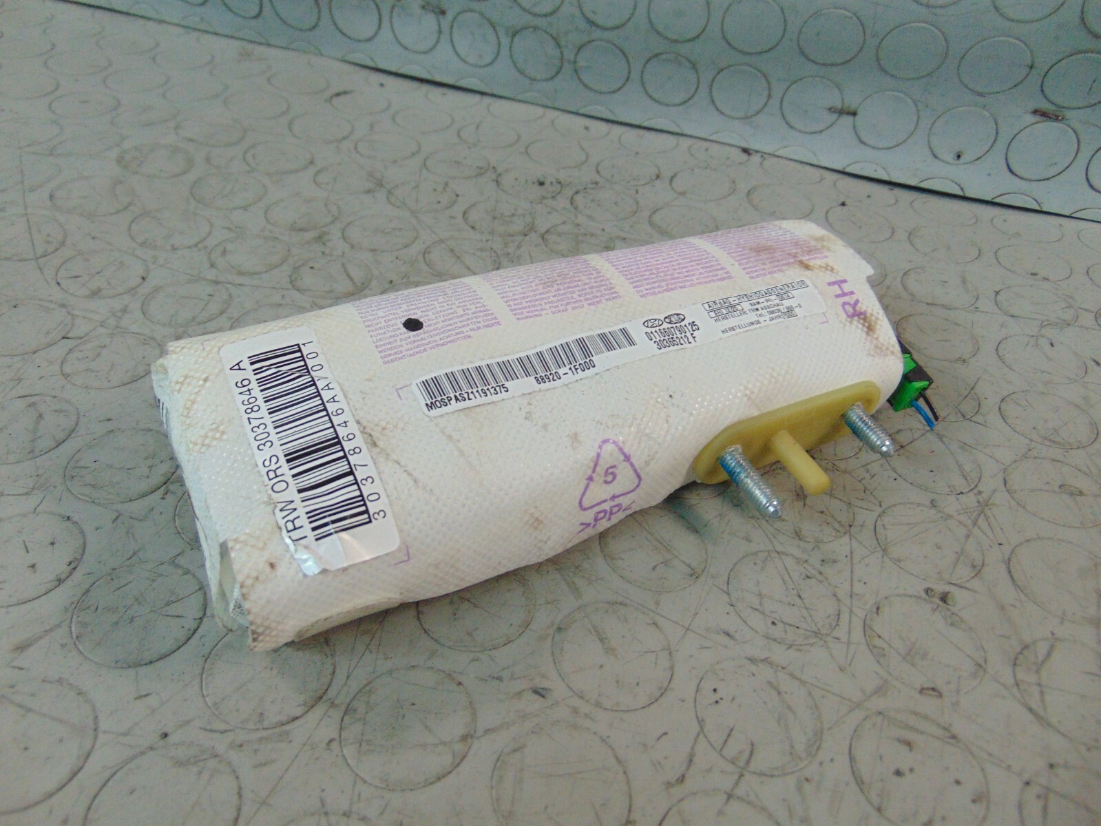 Carica airbag sedile destra KIA SPORTAGE 011660790125 30365212F