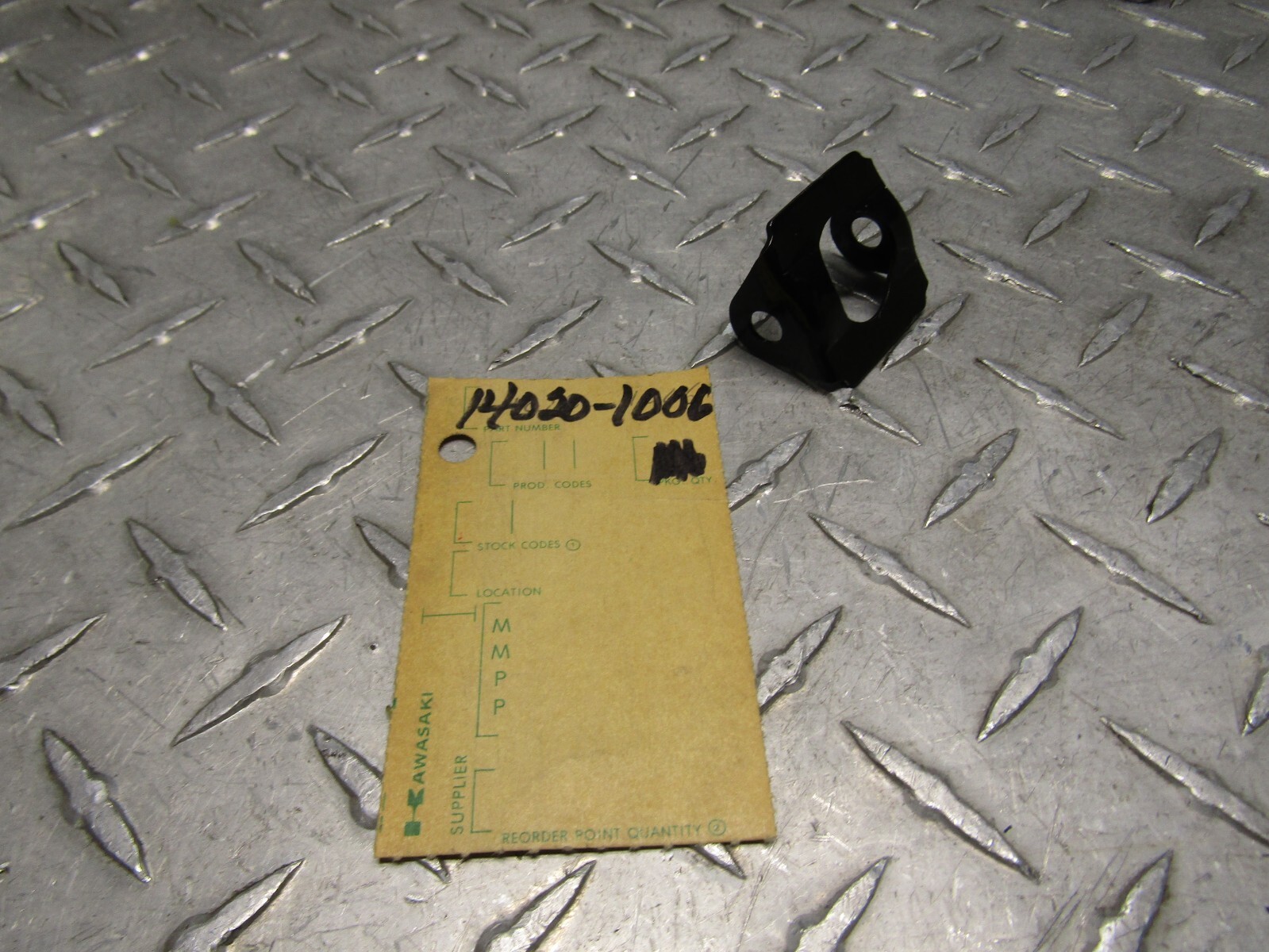 kainページ Bogie Gusset - Upper K140-2468 - OEM - Kenworth - Big Rig World