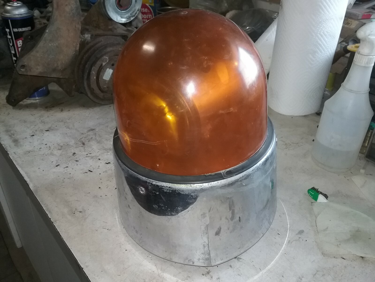 Vintage Federal Sign & Signal Corp. Beacon-Ray Model 17 AMBER Light 12V OCT 1967