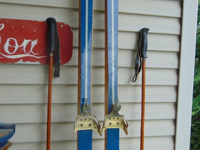 vintage   wooden skis  80 
