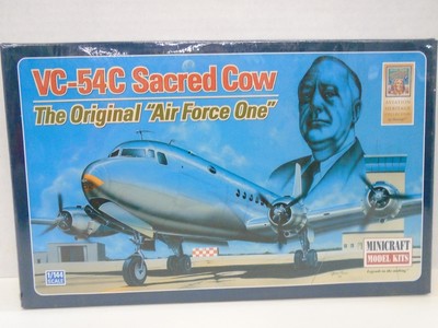 MINICRAFT 14497 VC-54C SACRED COW THE ORIGINAL AIR FORCE ONE IN SEALED BOX