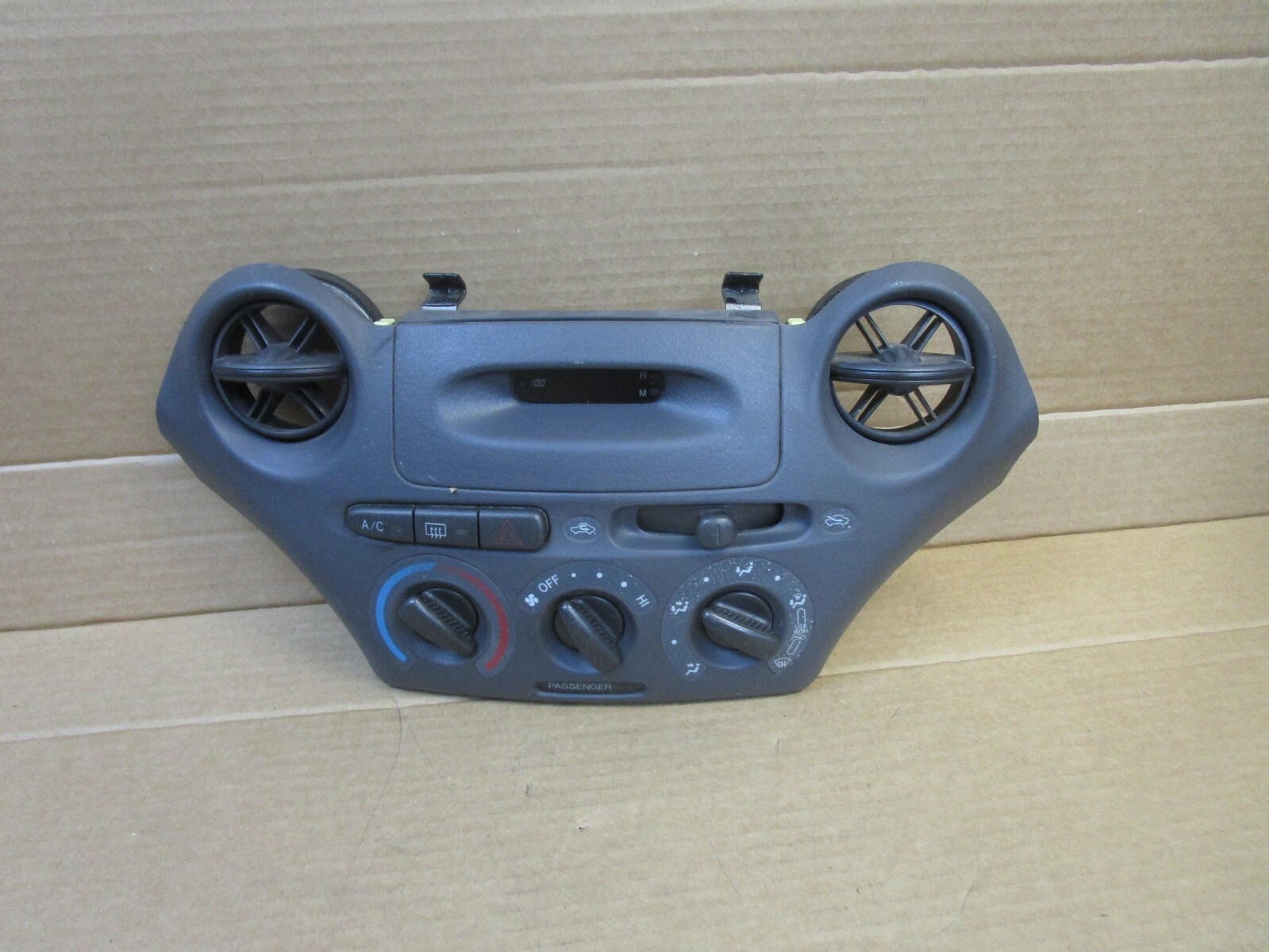 00-05 Toyota Echo Temperature Climate Control Dash A/C Heat