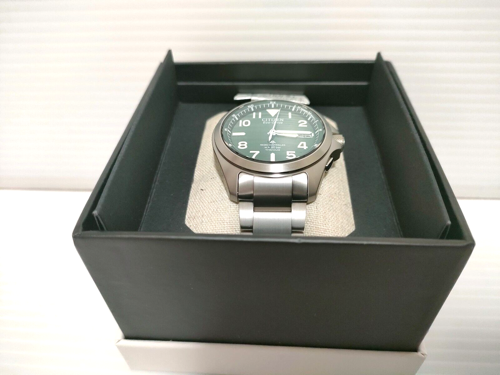 Pre-owned Citizen Promaster Pmd56-2951 Eco-drive Radio Clock Men Watch Green Japan