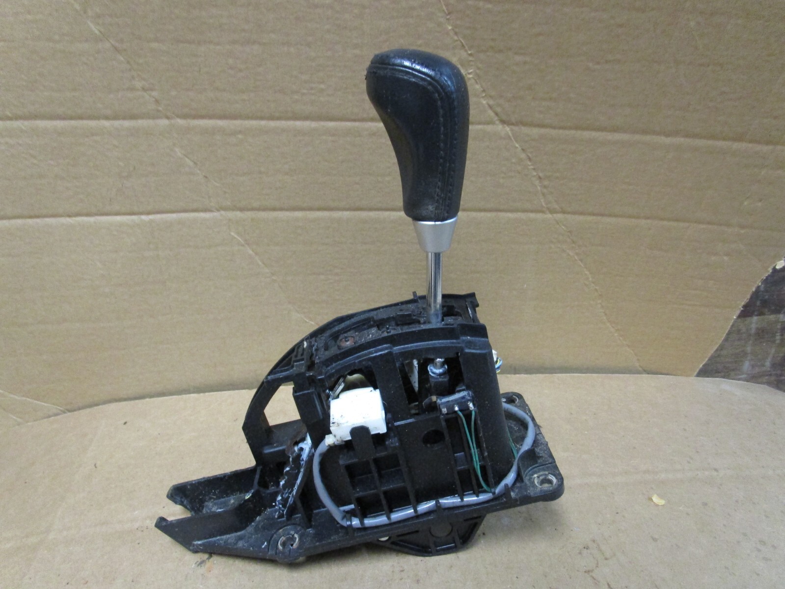 08-15 Nissan Armada Automatic Transmission Shift Gear
