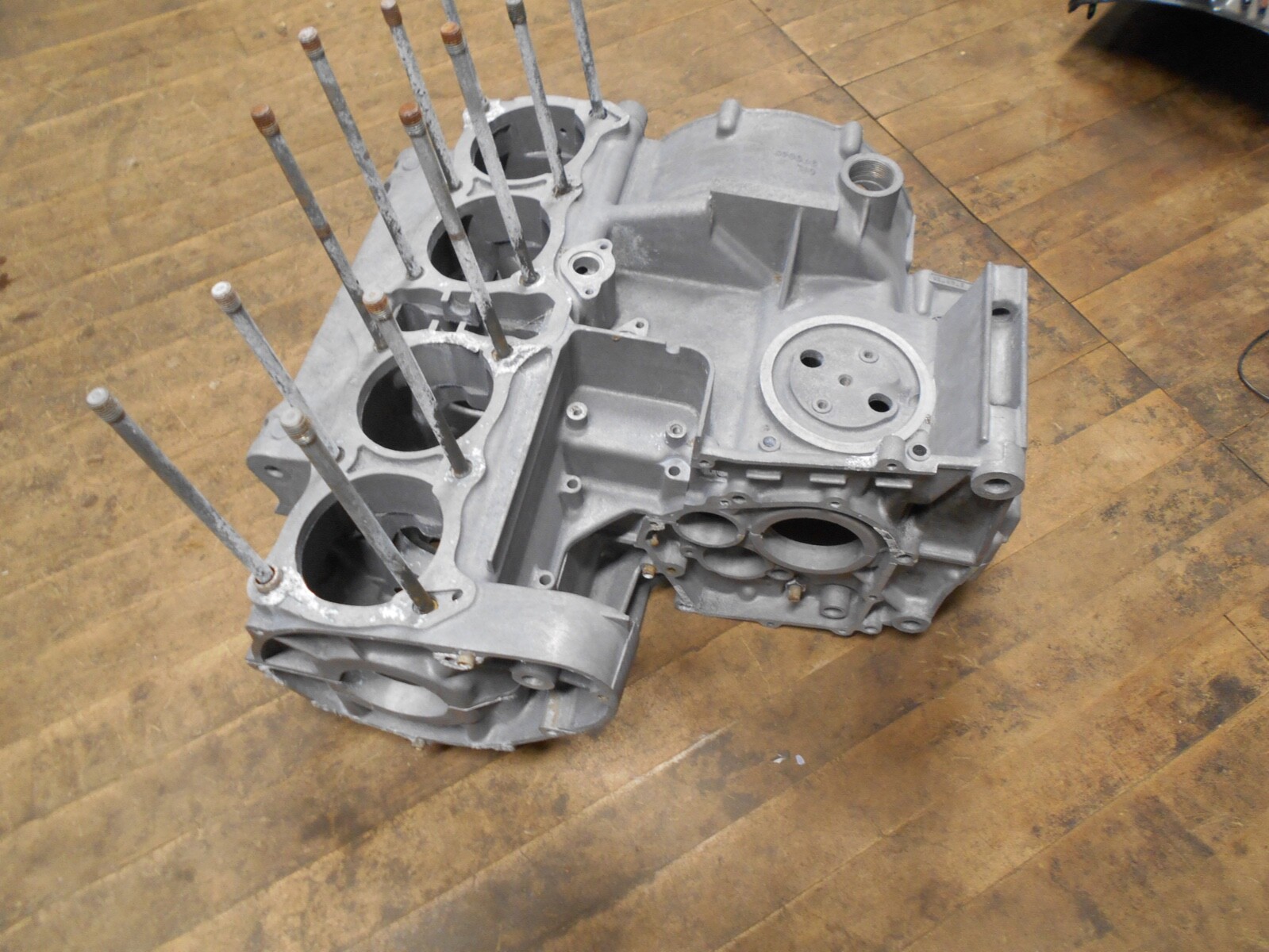 Kawasaki Z1 900 KZ 900 B1 / A4 Engine Case Crank Case Engine Kawasaki Z1 900 KZ 900 B1 / A4 Engine Case Crank Case Engine