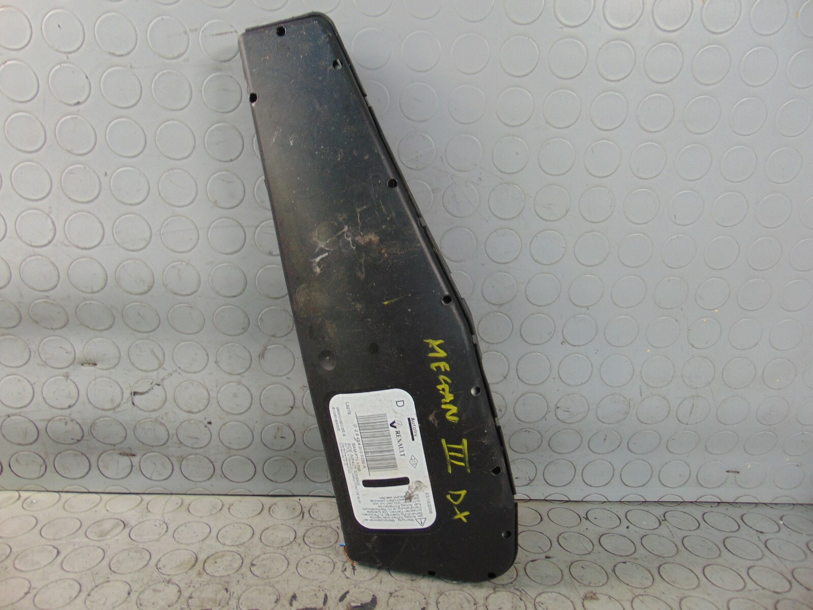 Carica airbag sedile anteriore destra RENAULT MEGANE 2012 610518900E