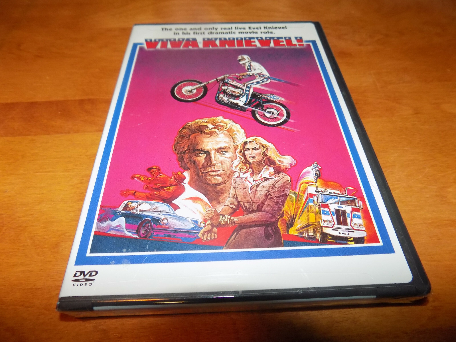 VIVA KNIEVEL! Evel Knievel Lauren Hutton Gene Kelly Leslie