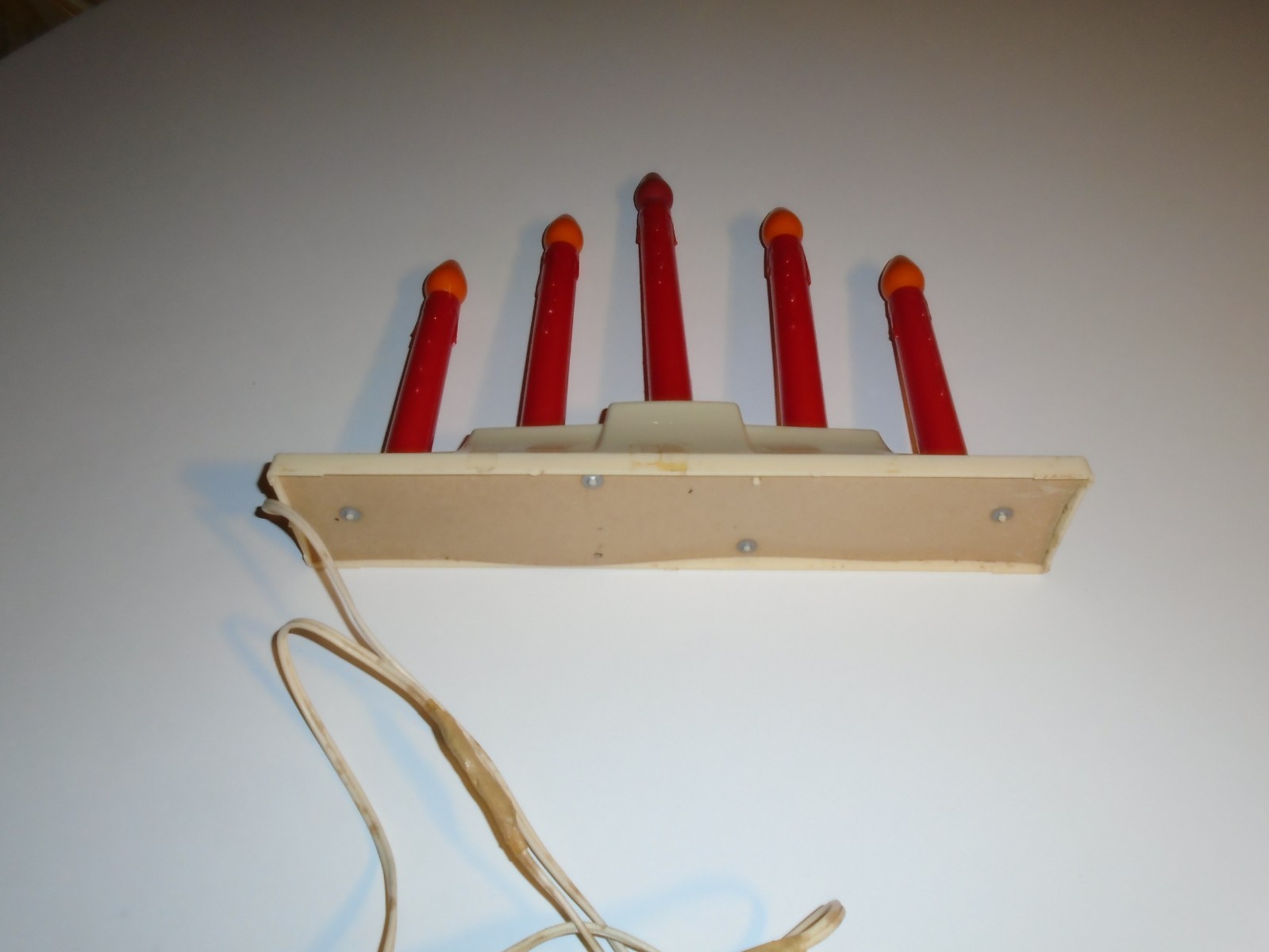 VINTAGE Christmas Candle Electric 5 Lights Candleabra PLASTIC WORKS sold as is