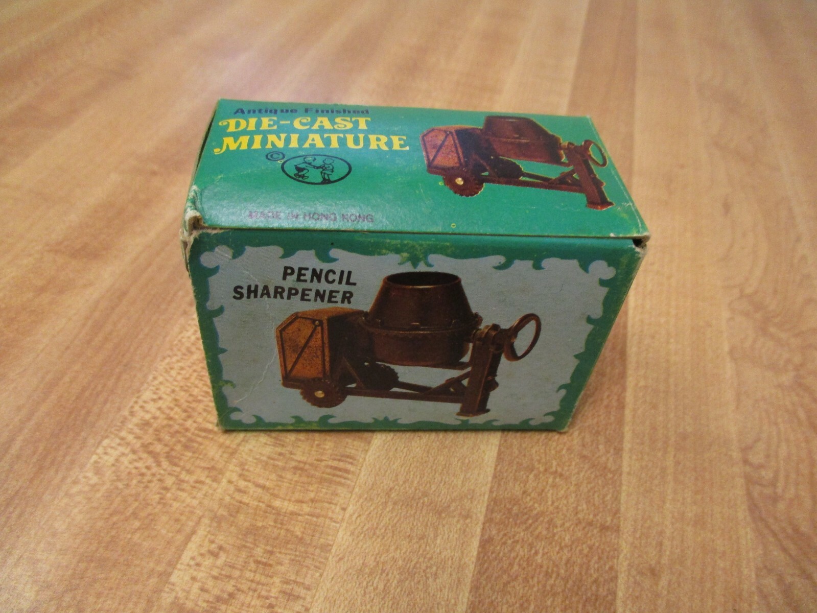 Old-Fashioned Cement Mixer Miniature Replica Die Cast Pencil Sharpener
