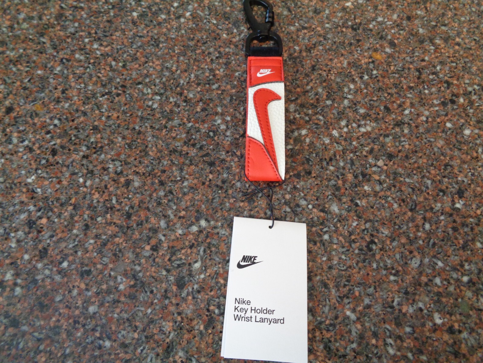 Nike Air Jordan Trophy Chicago Key Holder Keychain Red White Nike Air Jordan Trophy Chicago Key Holder Keychain Red White