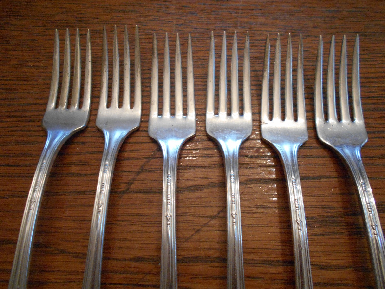6 Rogers 1936 MEADOWBROOK or HEATHER Pattern Grille Forks Great Handles 845